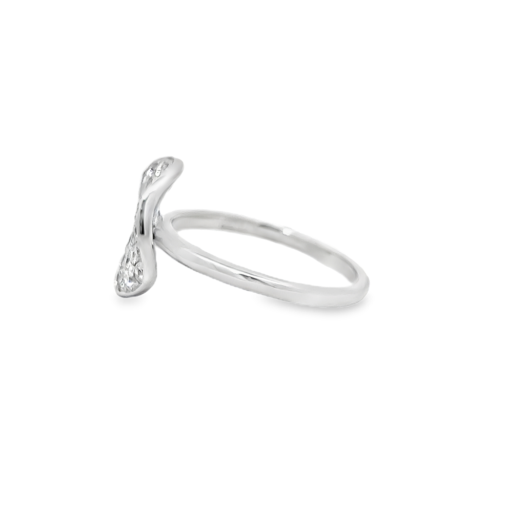 14K White Gold Pavé Wavy Disc Ring – 0.90ctw.