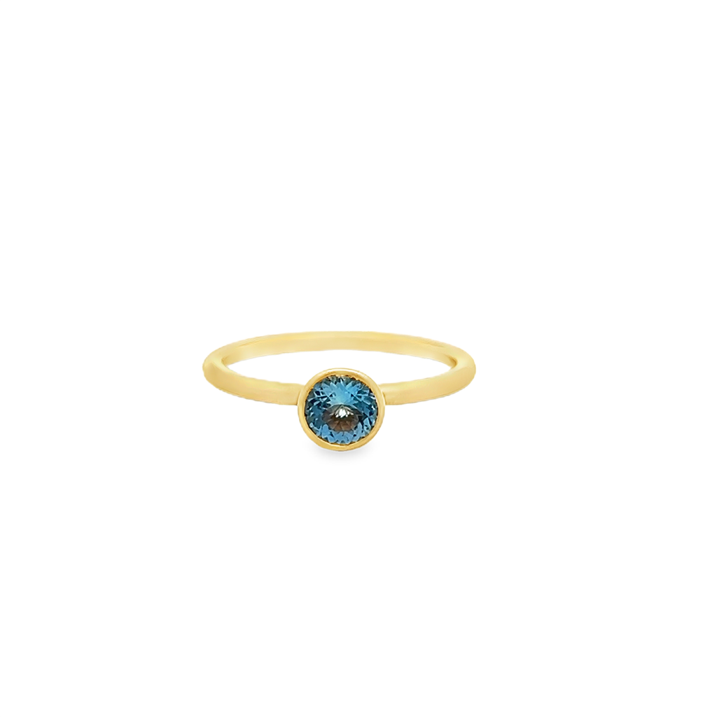18K Yellow Gold Aquamarine Ring – 0.40ct.