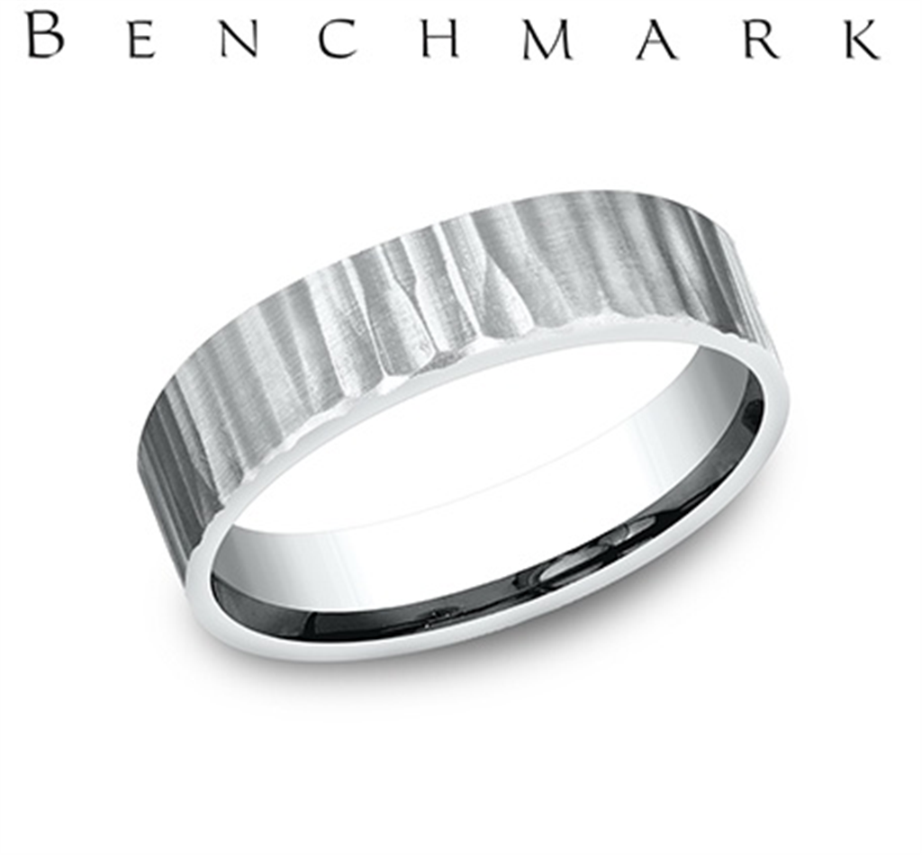 Benchmark 14K White Gold Men’s Vertical Hammered Wedding Band – 5mm