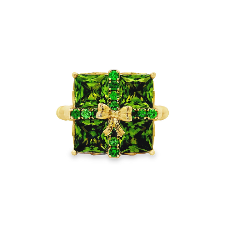 14K Yellow Gold Peridot & Tsavorite Present Ring - 5.48ctw.