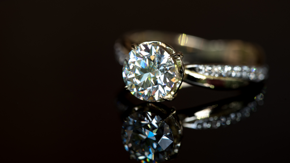 How to Know if a Diamond Ring is Real?