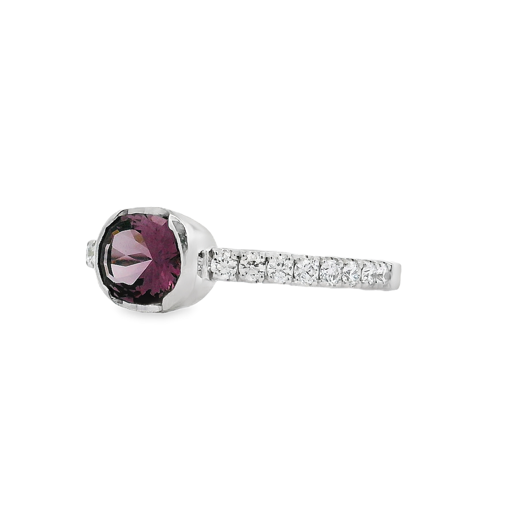 14K White Gold Spinel Ring – 0.95ct Spinel with 0.26ctw Diamonds
