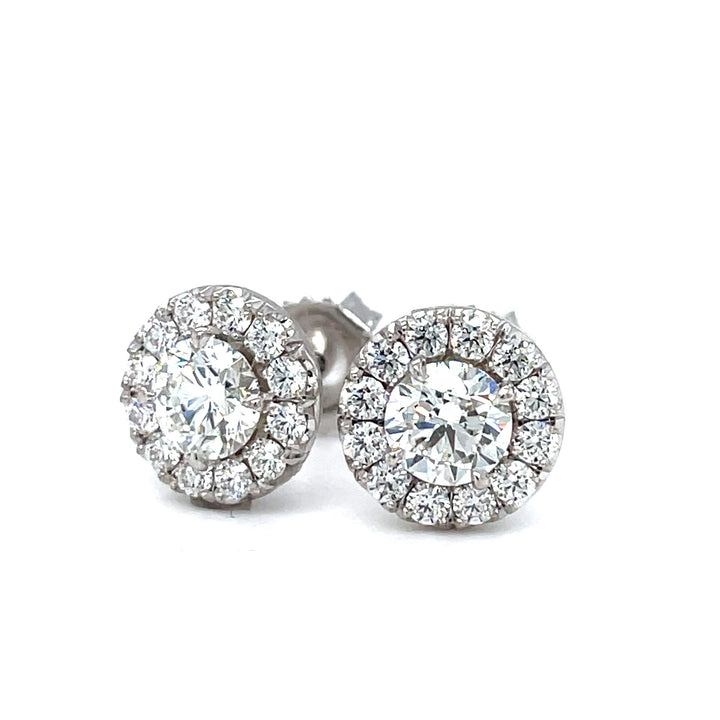 18k White Gold - Classic Diamond Halo Stud Earrings With Milgrain