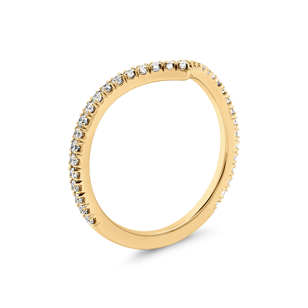 14K Yellow Gold Round Natural Diamond Slight Chevron Wedding Band