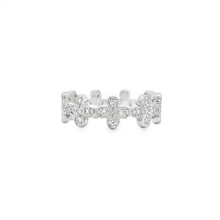 18K White Gold Clover Diamond Band – 0.26ctw.