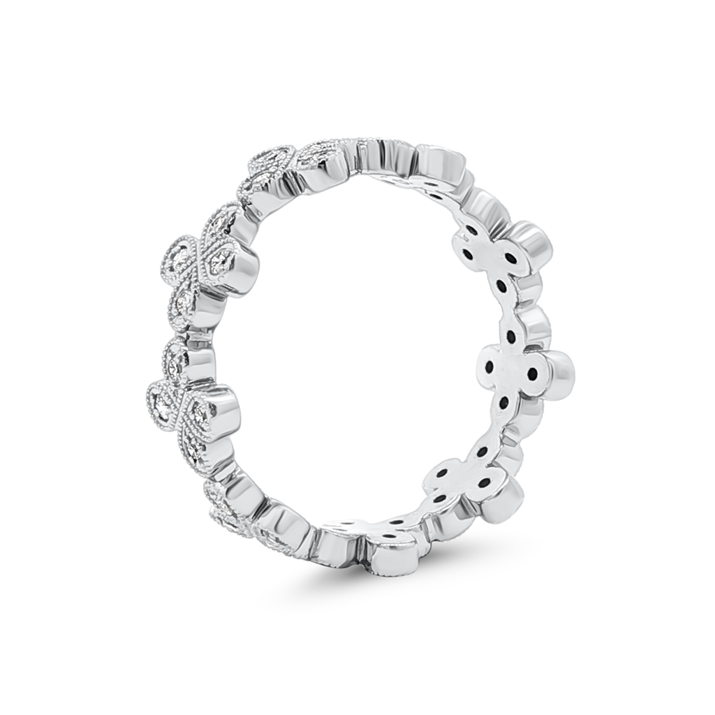 18K White Gold Clover Diamond Band – 0.26ctw.