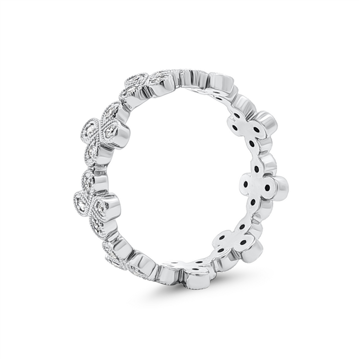 18K White Gold Clover Diamond Band – 0.26ctw.