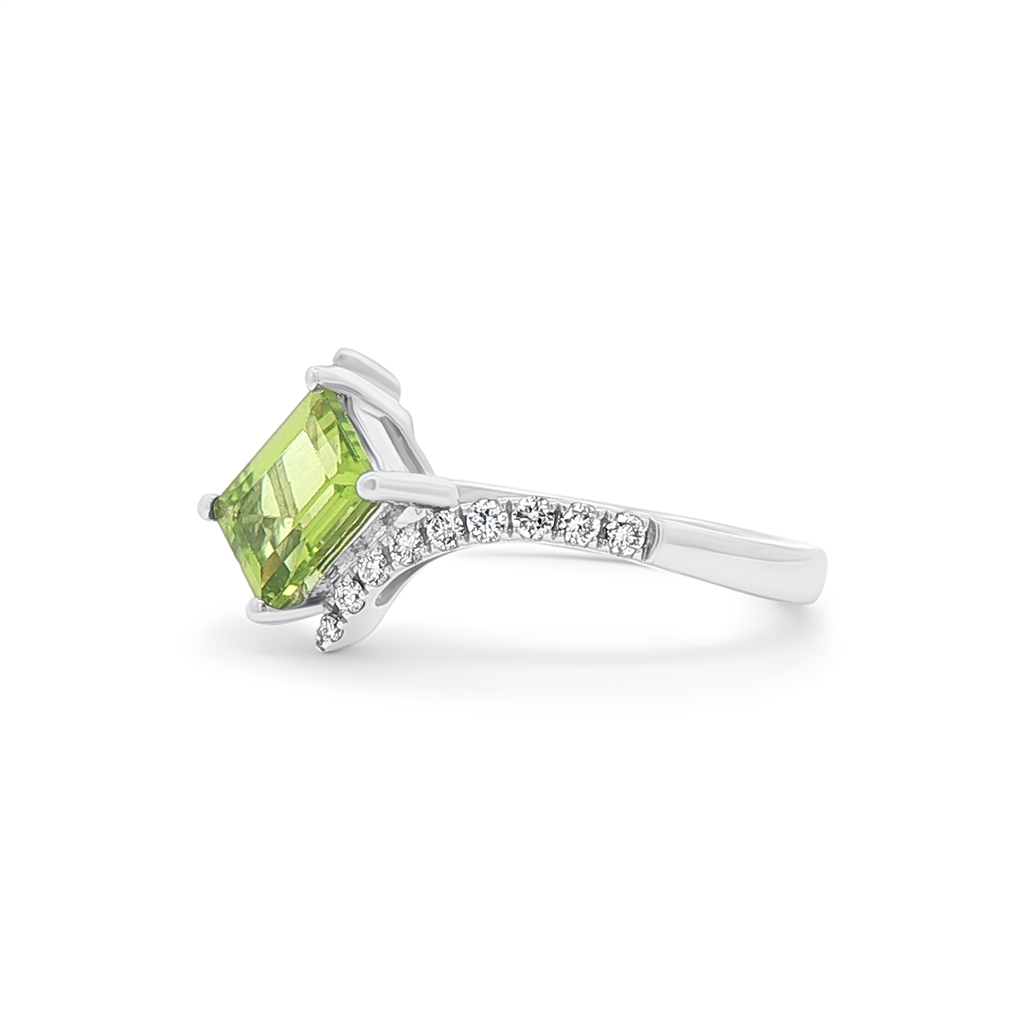 14K White Gold Peridot & Natural Diamond Ring