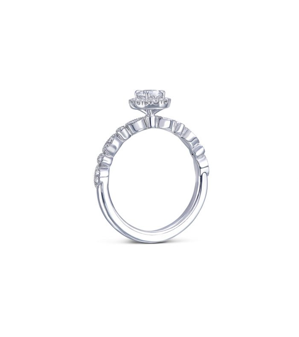 14K White Gold Oval Halo Diamond Engagement Ring 0.50ctw.