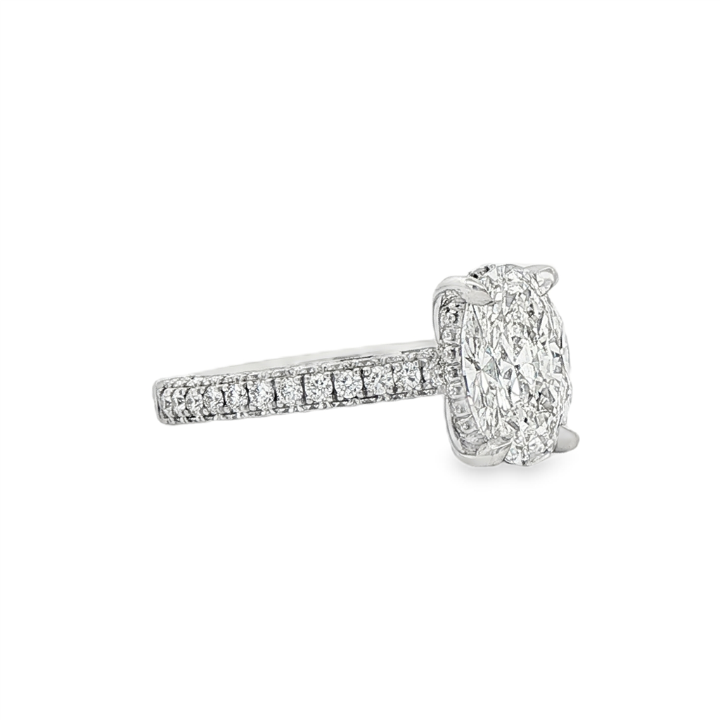 18K White Gold Diamond Sidestone Semi-Mount Ring - 0.77ctw.