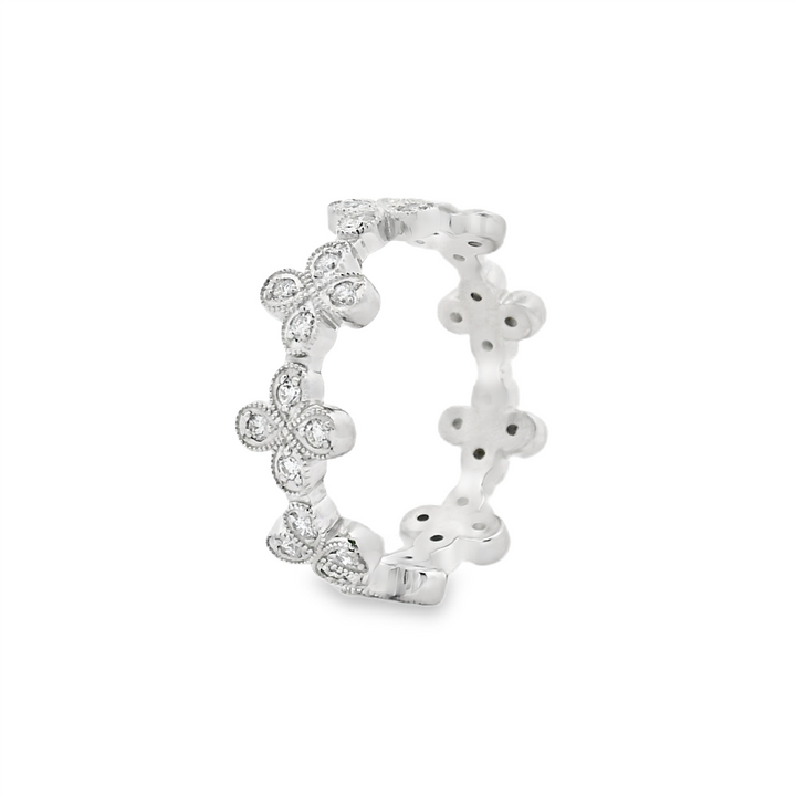 18K White Gold Clover Diamond Band – 0.26ctw.